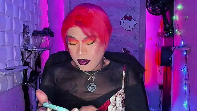 tsviolett online show from March 18, 2025, 9:10 pm