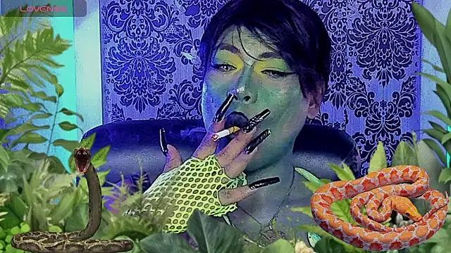 tsviolett online show from October 1, 2025, 7:09 pm