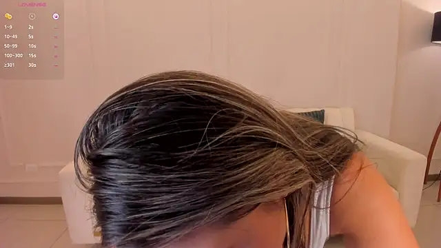 MiaRoberts1 online show from March 6, 2025, 2:40 pm