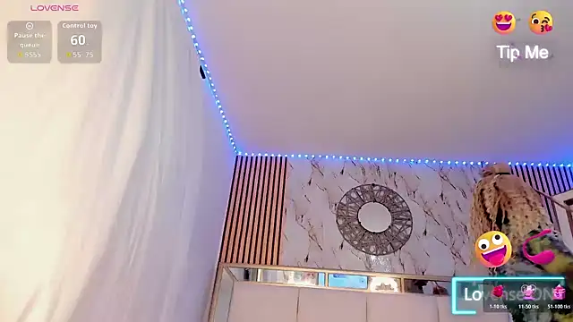 Oriana Davis1 online show from February 27, 2026, 2:55 am