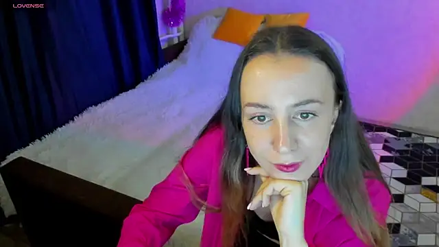 Snapshot of CurlySteph chatting on December 22, 2024, 9:53 pm CurlySteph online show from December 22, 2024, 9:53 pm