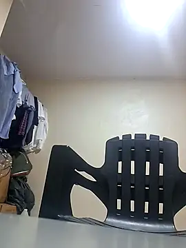 YohanManuelBar1 online show from July 17, 2026, 11:09 pm
