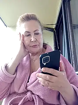 Hottie-Mom online show from May 31, 2026, 6:31 pm