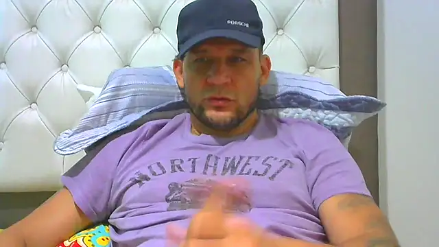 altenori112 online show from February 4, 2026, 11:31 pm