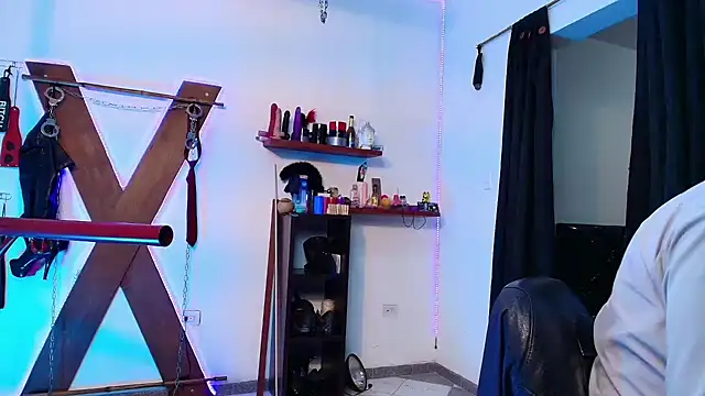 Snapshot of boy_n_girl chatting on December 14, 2024, 9:40 am boy n girl online show from December 14, 2024, 9:40 am