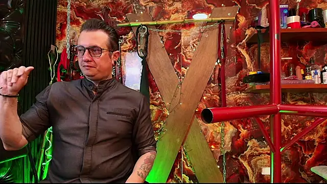 boy n girl online show from March 22, 2026, 11:35 am