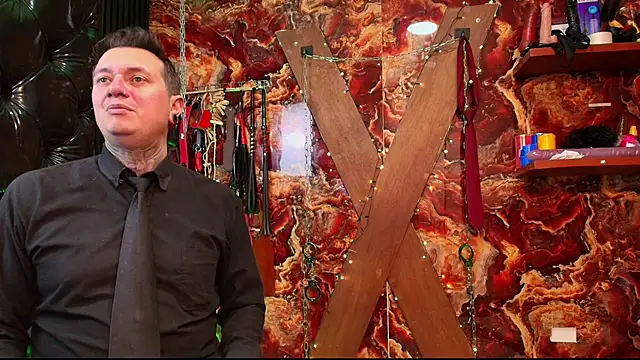 boy n girl online show from April 7, 2026, 5:24 pm