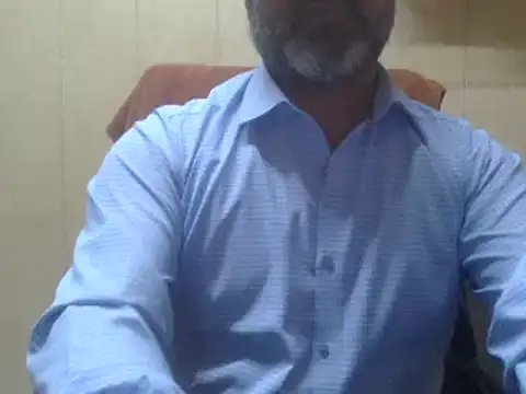 Snapshot of hairymaster95 chatting on January 4, 2025, 4:12 am hairymaster95 online show from January 4, 2025, 4:12 am