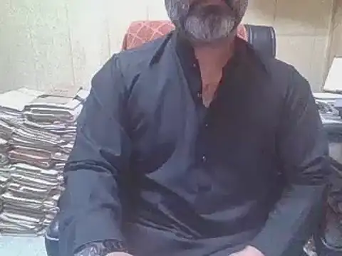 Snapshot of hairymaster95 chatting on October 17, 2025, 3:42 am hairymaster95 online show from October 17, 2025, 3:42 am