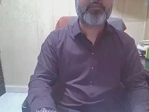 hairymaster95 online show from April 27, 2026, 4:21 am