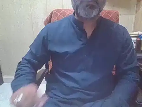 hairymaster95 online show from May 26, 2026, 7:37 am