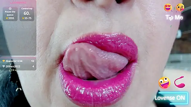 Kerly Doll online show from January 21, 2025, 7:06 pm