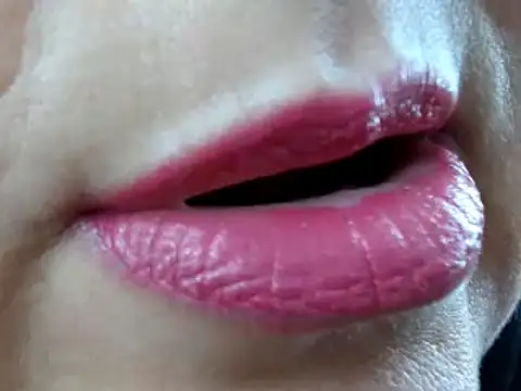 Kerly Doll online show from January 27, 2025, 11:43 pm