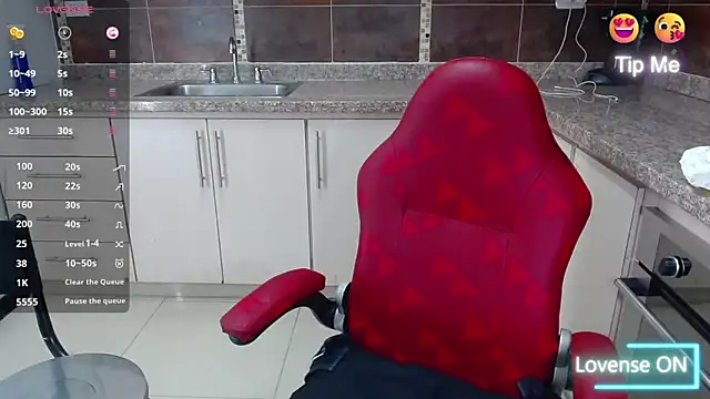 Kerly Doll online show from March 2, 2025, 1:04 am