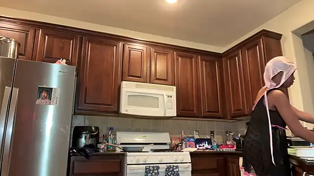 Cum2Charm online show from February 7, 2026, 12:42 pm