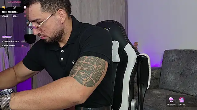 mr david cox online show from March 12, 2025, 12:47 pm