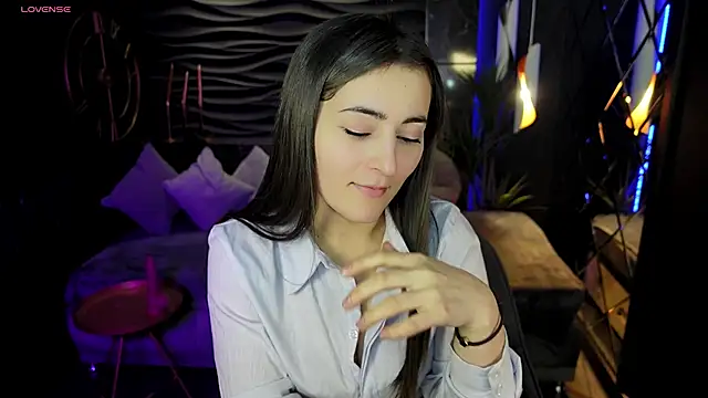 KylieMellow online show from February 23, 2025, 4:46 pm