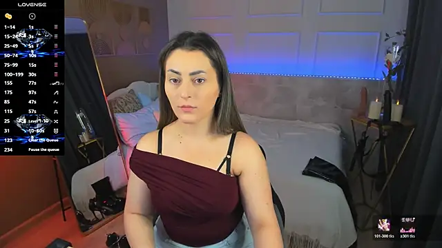 KylieMellow online show from July 5, 2026, 5:36 am