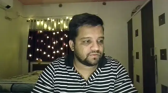 Snapshot of dhruv_love chatting on February 4, 2025, 5:01 pm dhruv love online show from February 4, 2025, 5:01 pm