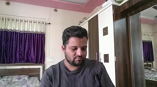 Snapshot of dhruv_love chatting on February 6, 2025, 8:18 am dhruv love online show from February 6, 2025, 8:18 am