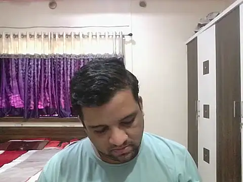 Snapshot of dhruv_love chatting on October 8, 2025, 4:32 am dhruv love online show from October 8, 2025, 4:32 am