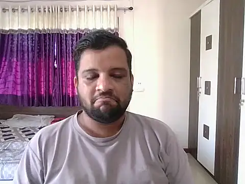 Snapshot of dhruv_love chatting on November 10, 2025, 4:00 am dhruv love online show from November 10, 2025, 4:00 am