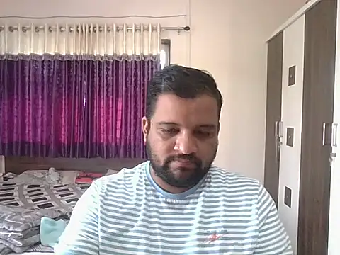 Snapshot of dhruv_love chatting on November 14, 2025, 4:11 am dhruv love online show from November 14, 2025, 4:11 am