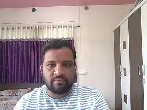 Snapshot of dhruv_love chatting on November 17, 2025, 7:58 am dhruv love online show from November 17, 2025, 7:58 am