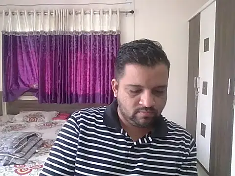 Snapshot of dhruv_love chatting on November 25, 2025, 3:50 am dhruv love online show from November 25, 2025, 3:50 am