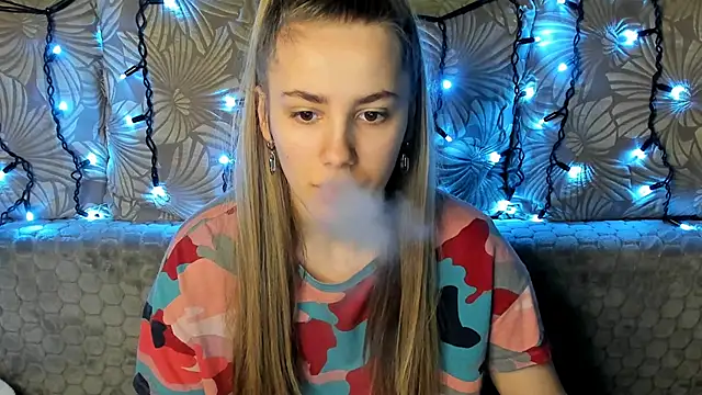 Snapshot of MaggieCake chatting on January 29, 2025, 1:58 am MaggieCake online show from January 29, 2025, 1:58 am