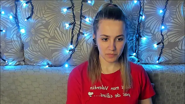 MaggieCake online show from April 16, 2026, 12:33 am