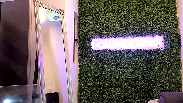 realhotfallingdevil online show from December 6, 2024, 5:31 am