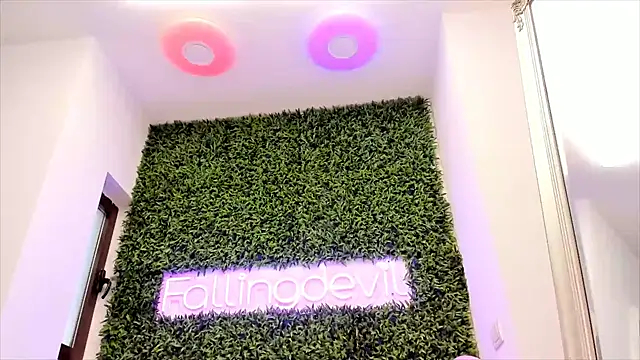 realhotfallingdevil online show from February 20, 2025, 12:47 pm