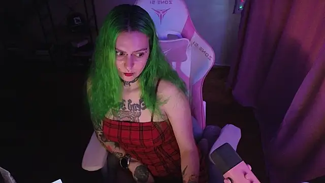Ginger Stay online show from July 28, 2026, 4:50 pm