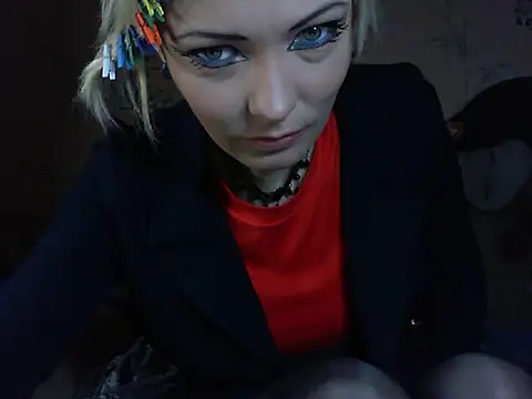 WildMissNiks online show from April 4, 2026, 8:45 am