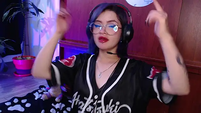 Snapshot of Raventh_ chatting on February 3, 2026, 2:53 am Raventh online show from February 3, 2026, 2:53 am