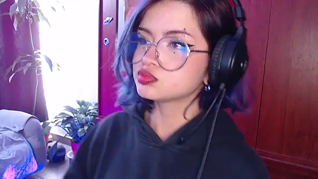 Snapshot of Raventh_ chatting on February 11, 2026, 1:38 pm Raventh online show from February 11, 2026, 1:38 pm