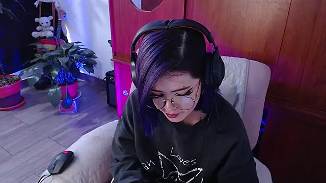 Snapshot of Raventh_ chatting on February 25, 2026, 12:26 pm Raventh online show from February 25, 2026, 12:26 pm