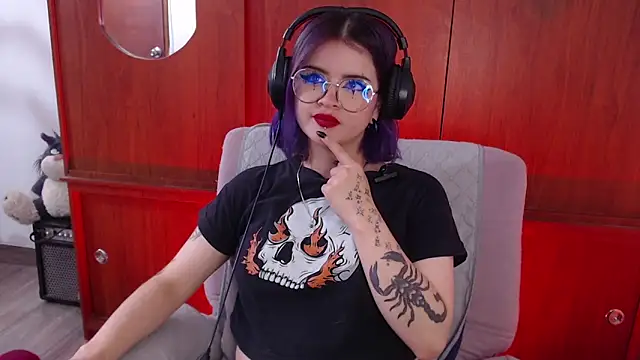 Snapshot of Raventh_ chatting on March 1, 2026, 12:07 pm Raventh online show from March 1, 2026, 12:07 pm