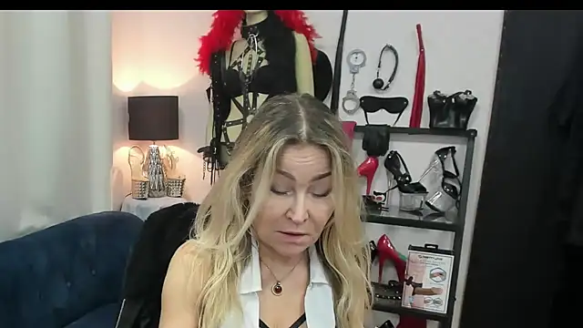 crystaLUX online show from March 17, 2026, 6:17 am