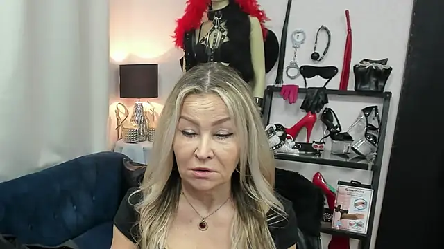 crystaLUX online show from April 3, 2026, 4:32 am