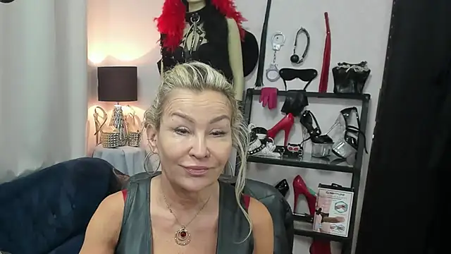 crystaLUX online show from May 13, 2026, 4:32 am