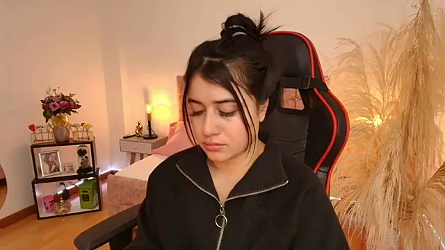 KallyMyller1 online show from January 9, 2025, 1:18 am