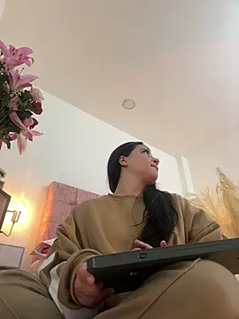 KallyMyller1 online show from February 17, 2025, 3:20 pm