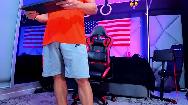 Snapshot of Aydenmiller96 chatting on September 21, 2025, 4:14 am Aydenmiller96 online show from September 21, 2025, 4:14 am