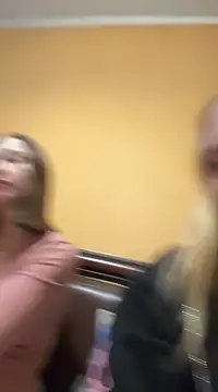 Snapshot of Vralice chatting on March 8, 2025, 6:37 pm Vralice online show from March 8, 2025, 6:37 pm