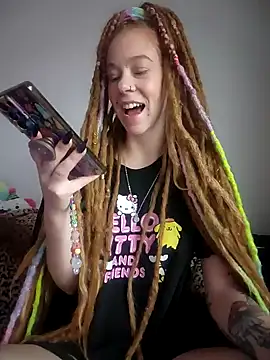 LucidLucy online show from November 28, 2025, 2:09 pm