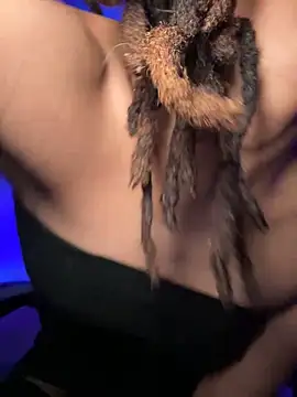 Snapshot of thebrattygoddess chatting on December 3, 2024, 10:39 am thebrattygoddess online show from December 3, 2024, 10:39 am