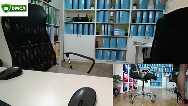Snapshot of secret-office chatting on April 27, 2026, 5:38 am secret-office online show from April 27, 2026, 5:38 am