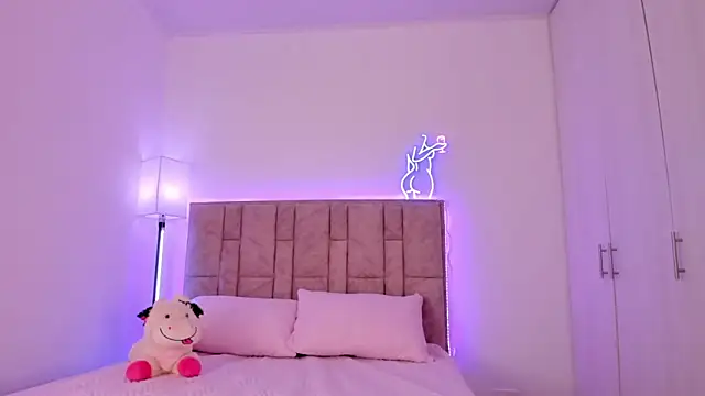 Snapshot of DannaTeen chatting on February 10, 2025, 8:53 pm DannaTeen online show from February 10, 2025, 8:53 pm